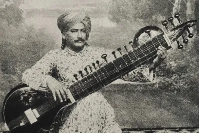 Enayat Khan